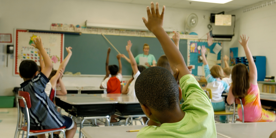 Blog_ClassroomWithStudents_900x450
